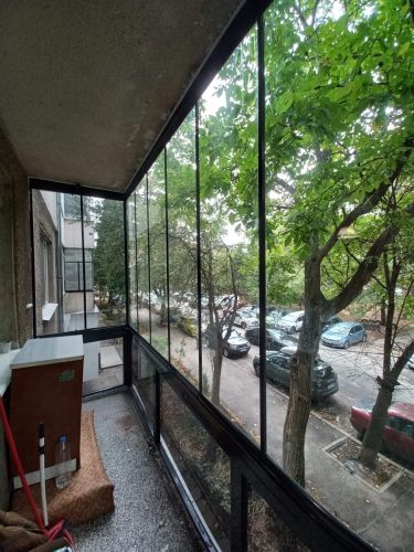 Остъкляване на балкони