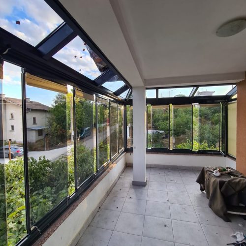 Остъкляване на балкони