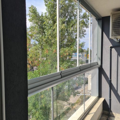 Остъкляване на балкони